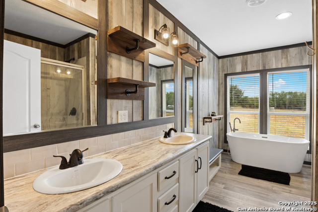 Image 22 of 36 For 825 W Farm To Market 462