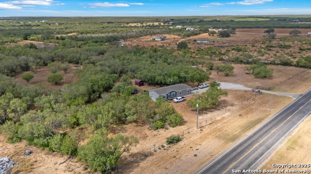 Image 33 of 36 For 825 W Farm To Market 462