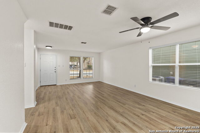 Image 13 of 39 For 5903 Bronco Way
