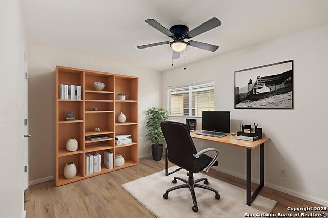 Image 15 of 39 For 5903 Bronco Way