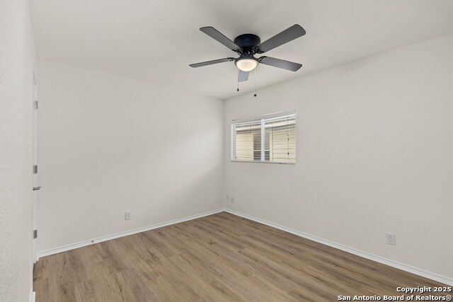 Image 16 of 39 For 5903 Bronco Way