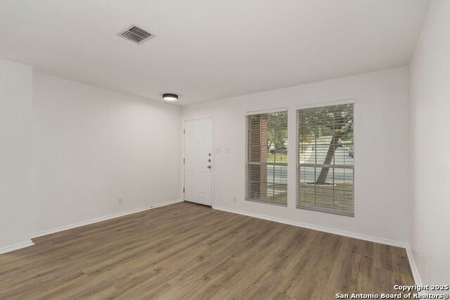 Image 20 of 39 For 5903 Bronco Way