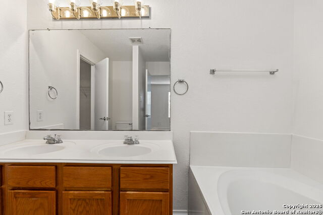 Image 24 of 39 For 5903 Bronco Way