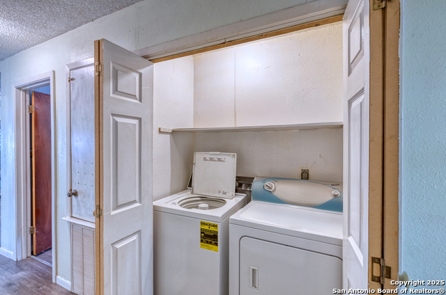 Image 10 of 25 For 1709 Ave E  