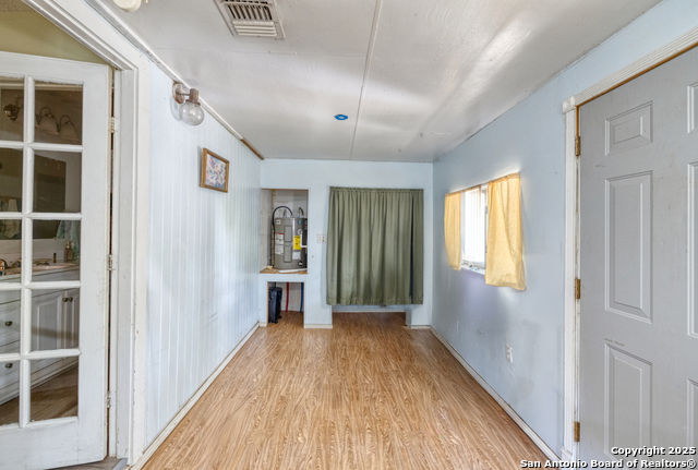 Image 12 of 25 For 1709 Ave E  