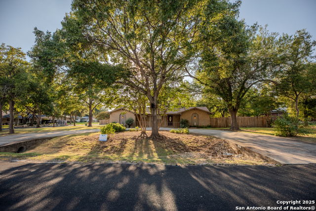 Details for 13303 Flying W Trl, Helotes, TX 78023