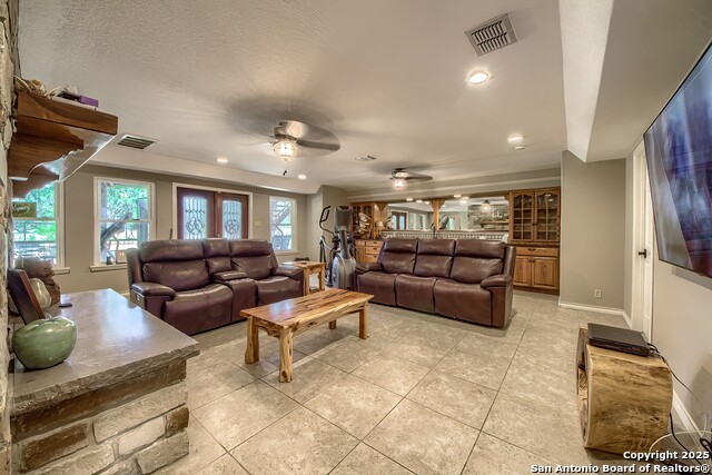 Image 17 of 51 For 5464 Coughran Rd
