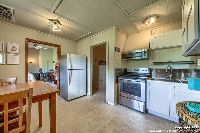 Image 49 of 51 For 5464 Coughran Rd