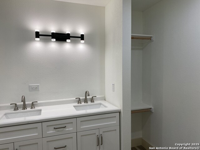 Image 14 of 35 For 2122 Cincinnati