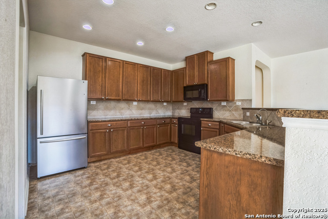 Image 5 of 28 For 20730 Cape Coral