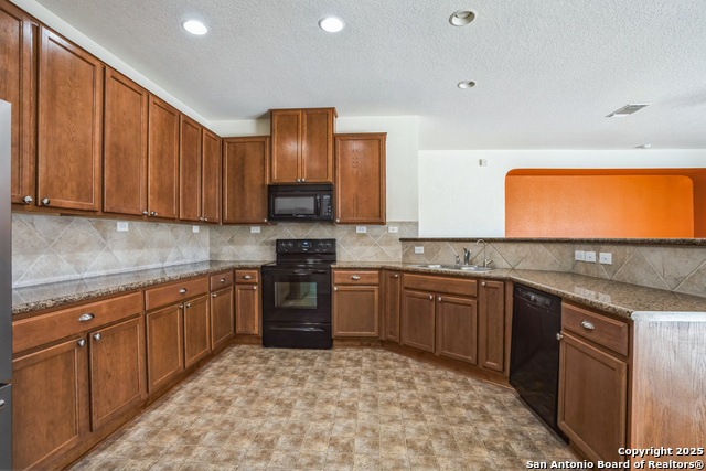 Image 7 of 28 For 20730 Cape Coral