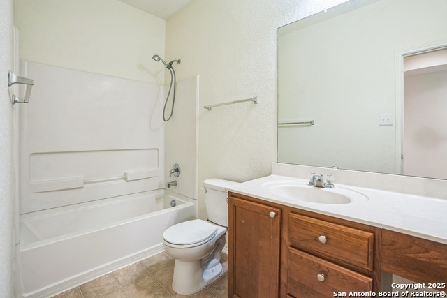 Image 9 of 28 For 20730 Cape Coral