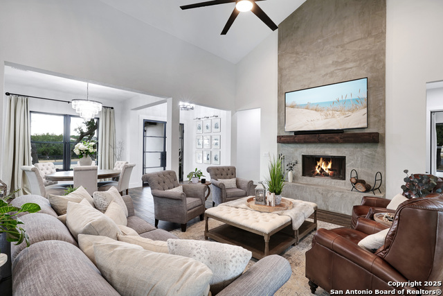 Listing photo id 9 for 2634 Beaver  