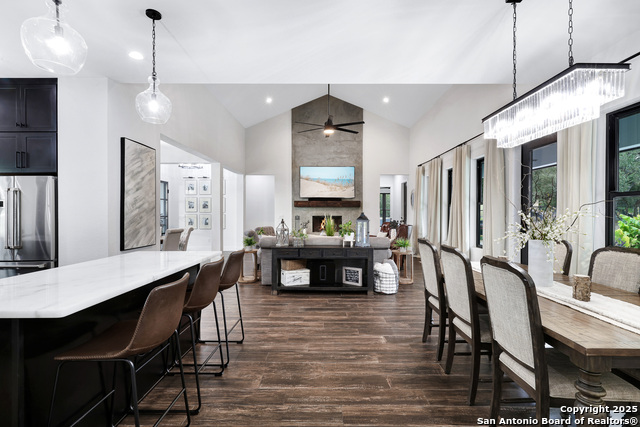 Listing photo id 15 for 2634 Beaver  