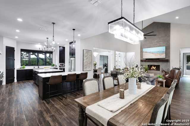Listing photo id 16 for 2634 Beaver  