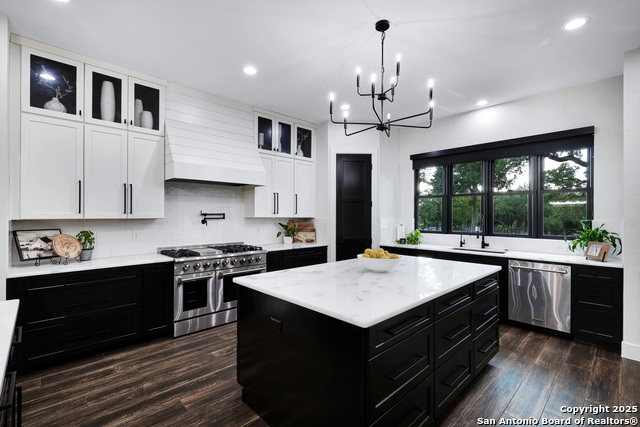 Listing photo id 17 for 2634 Beaver  