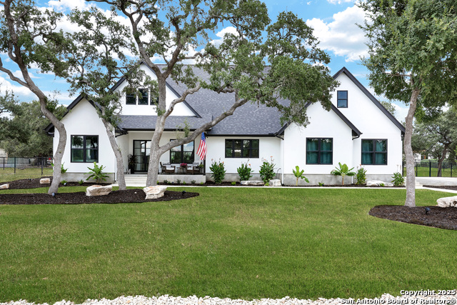 Listing photo id 0 for 2634 Beaver  