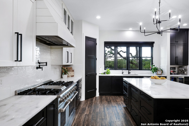 Listing photo id 19 for 2634 Beaver  