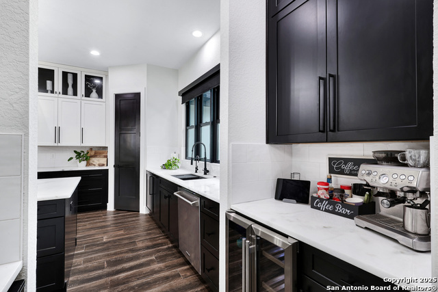Listing photo id 23 for 2634 Beaver  