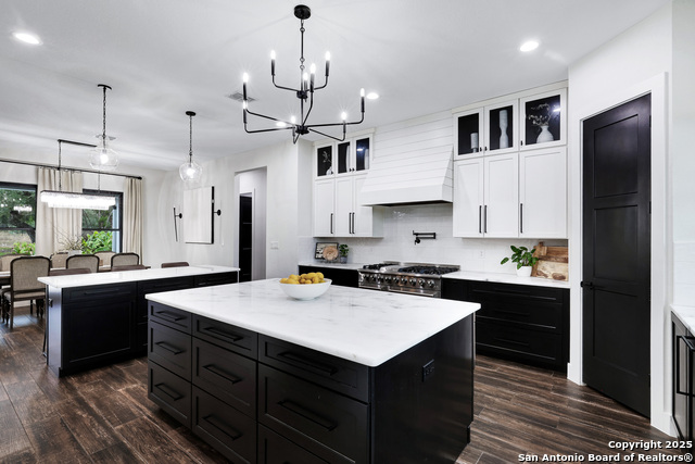 Listing photo id 24 for 2634 Beaver  