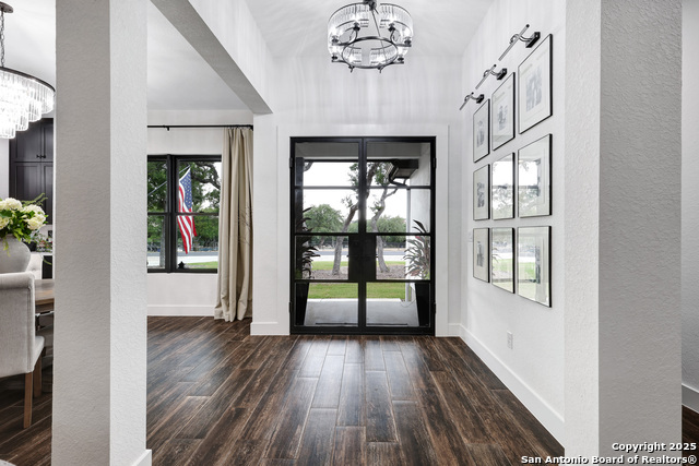 Listing photo id 3 for 2634 Beaver  