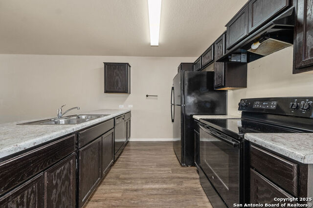 Image 11 of 31 For 7011 Walnut Valley