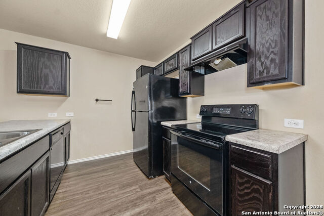 Image 13 of 31 For 7011 Walnut Valley