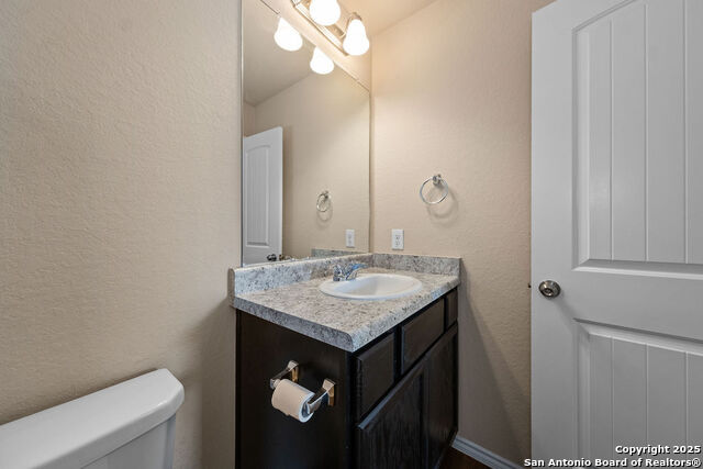 Image 22 of 31 For 7011 Walnut Valley