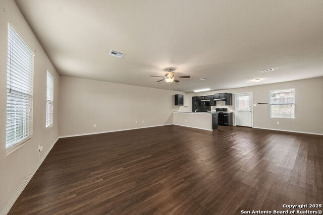 Image 4 of 31 For 7011 Walnut Valley