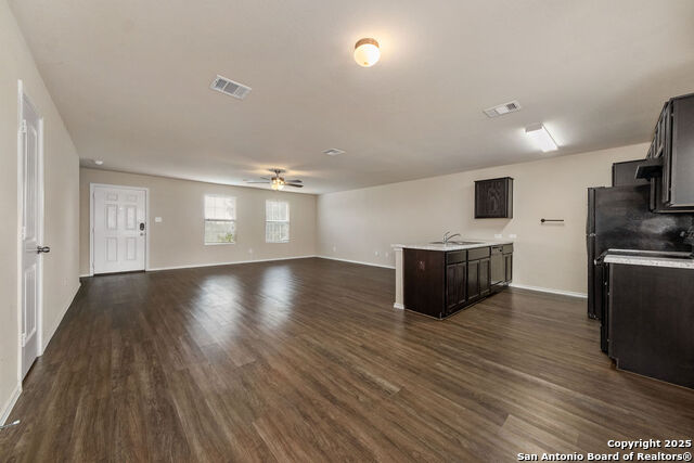 Image 8 of 31 For 7011 Walnut Valley