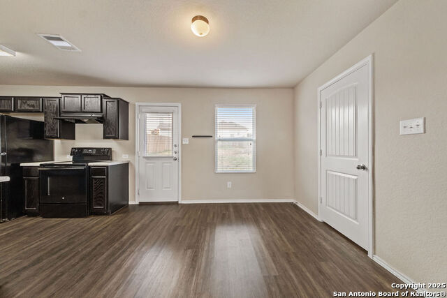 Image 9 of 31 For 7011 Walnut Valley