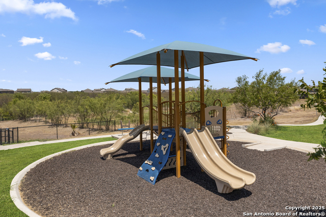 Listing photo id 2 for 13234 Club House Blvd.