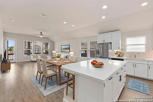 Listing photo id 9 for 6533 Crockett Cv