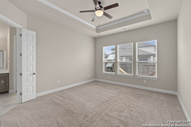 Listing photo id 18 for 6533 Crockett Cv