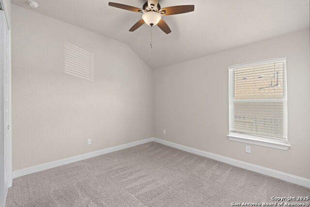 Listing photo id 21 for 6533 Crockett Cv