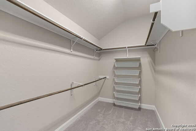 Listing photo id 22 for 6533 Crockett Cv