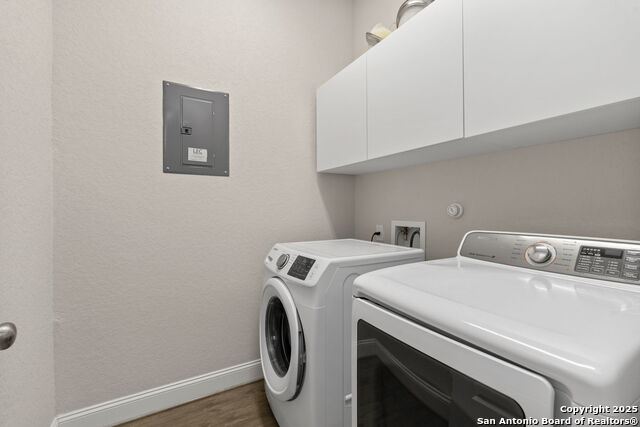 Listing photo id 29 for 6533 Crockett Cv