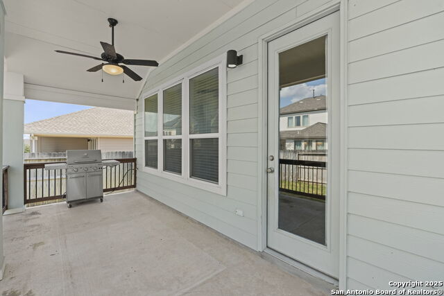 Listing photo id 30 for 6533 Crockett Cv