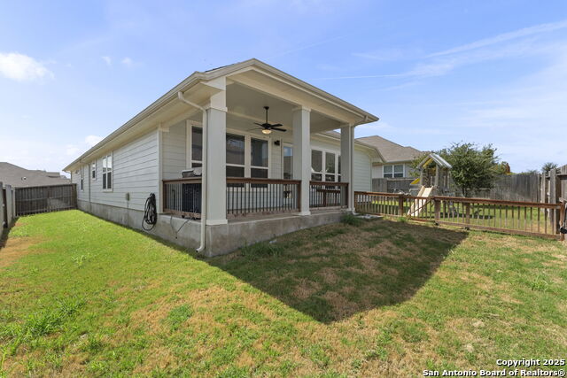 Listing photo id 32 for 6533 Crockett Cv