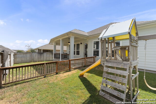 Listing photo id 33 for 6533 Crockett Cv