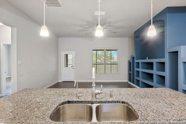 Listing photo id 14 for 10230 Midsummer Meadow