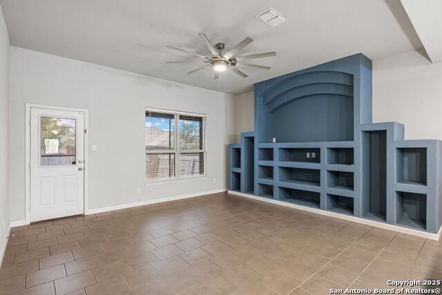 Listing photo id 15 for 10230 Midsummer Meadow
