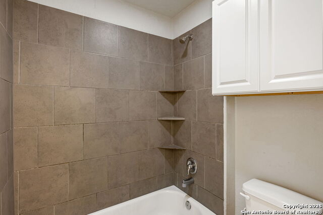 Listing photo id 25 for 10230 Midsummer Meadow