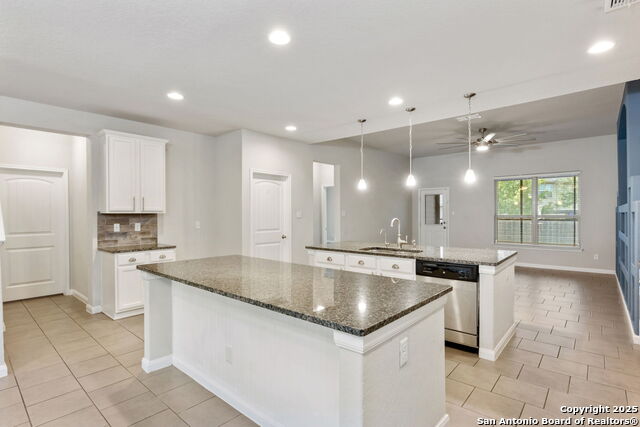 Listing photo id 1 for 10230 Midsummer Meadow