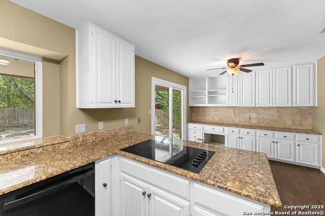 Image 11 of 39 For 12722 Castle Bend St