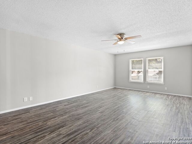 Listing photo id 12 for 13014 Hunters Moon