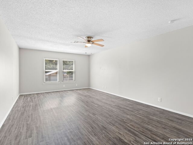 Listing photo id 13 for 13014 Hunters Moon