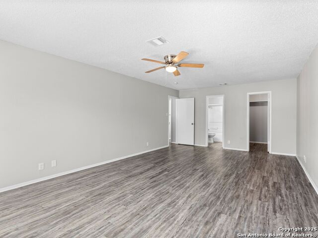 Listing photo id 14 for 13014 Hunters Moon