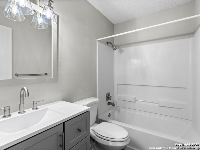 Listing photo id 15 for 13014 Hunters Moon