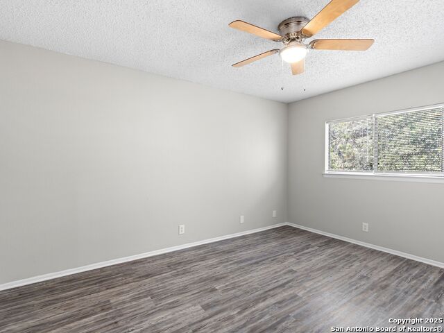 Listing photo id 18 for 13014 Hunters Moon